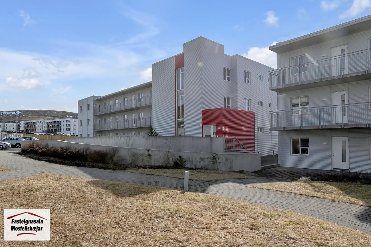 Vefarastræti 11, 270 Mosfellsbær