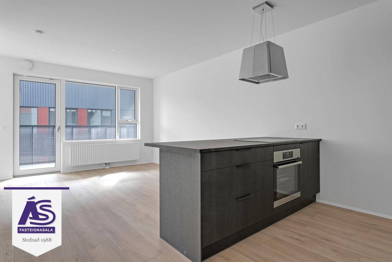 Hringhamar 25, 221 Hafnarfjörður
