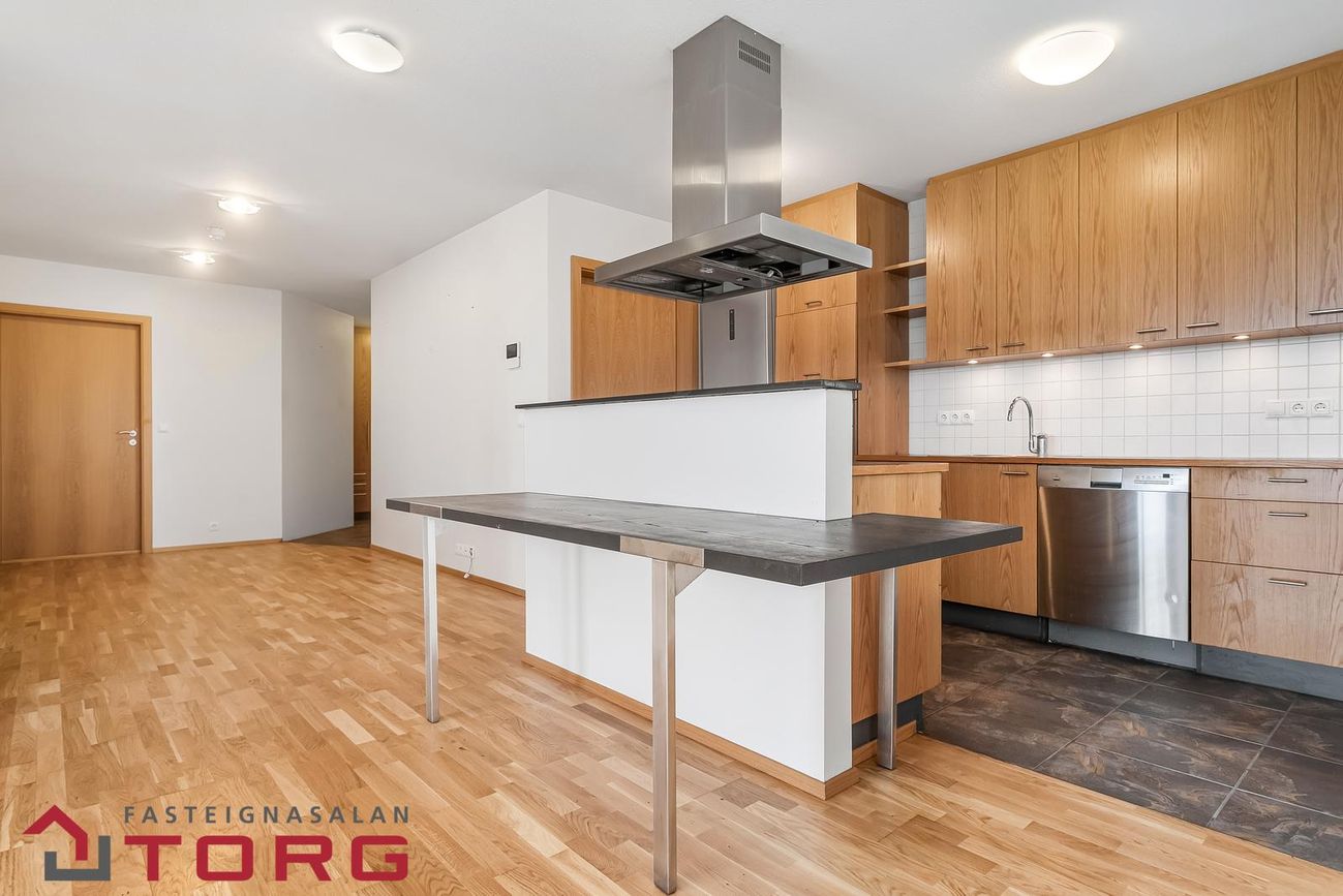 Strikið 10, 210 Garðabær