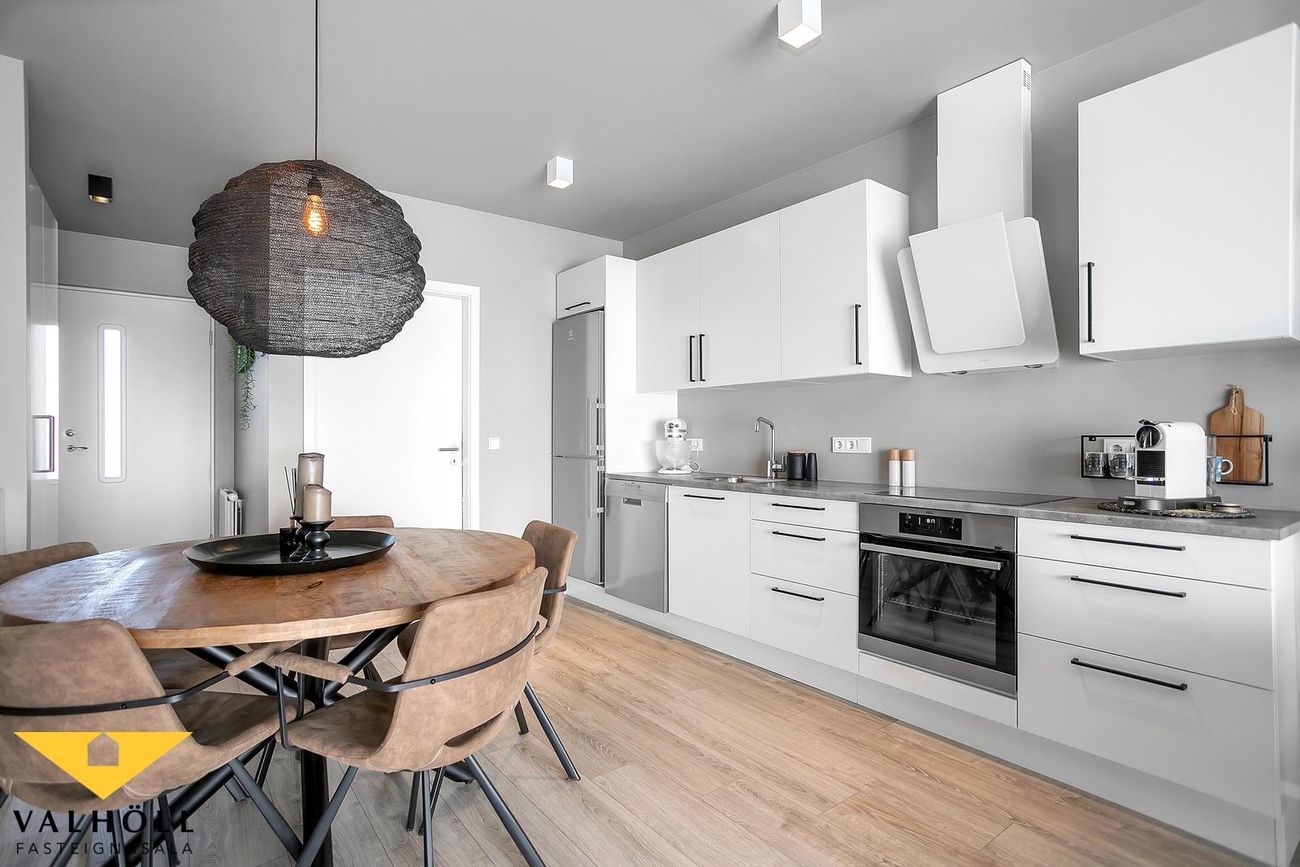 Vallakór 6A, 203 Kópavogur