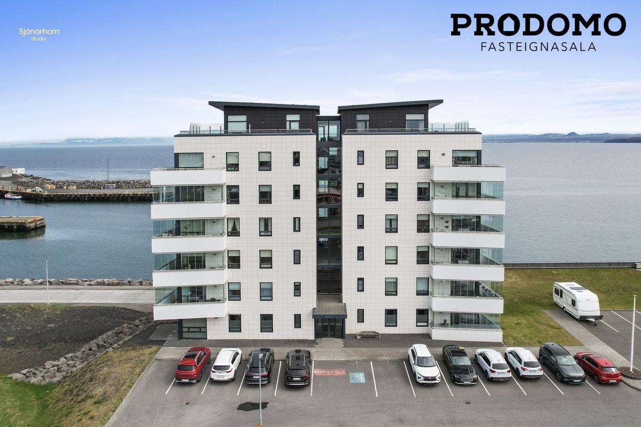 Pósthússtræti 1, 230 Reykjanesbær