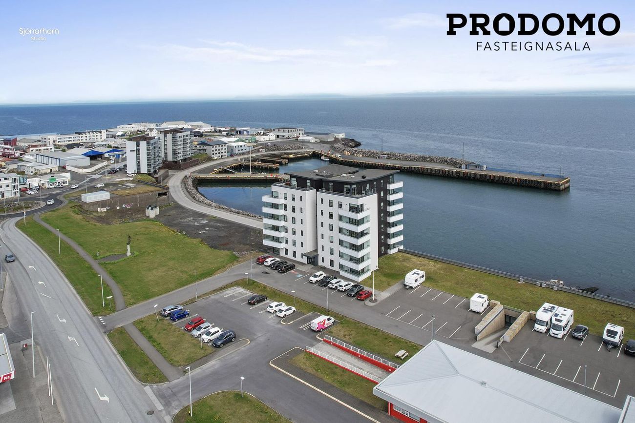 Pósthússtræti 1, 230 Reykjanesbær