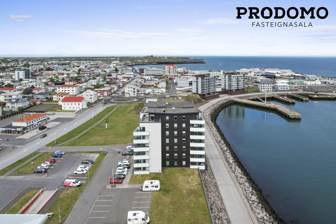 Pósthússtræti 1, 230 Reykjanesbær