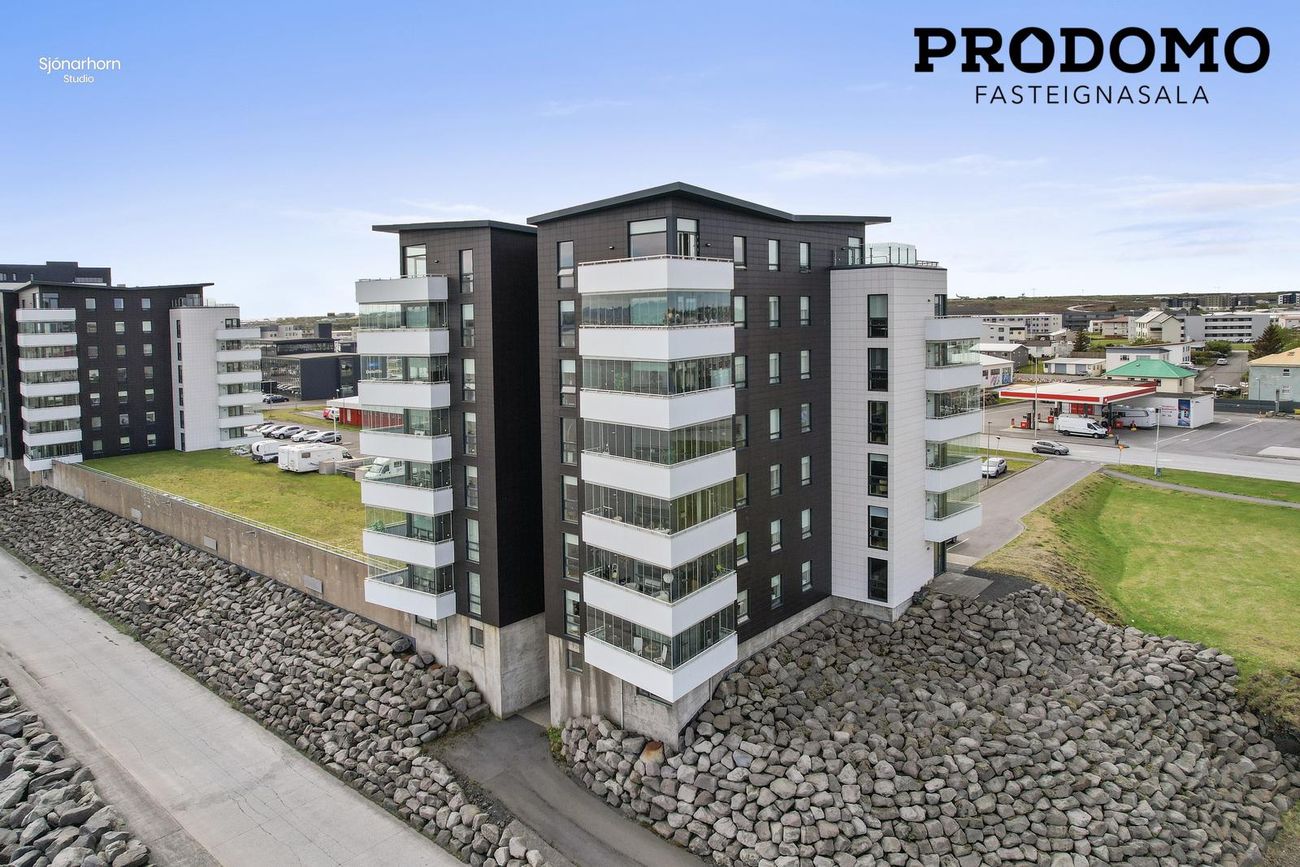 Pósthússtræti 1, 230 Reykjanesbær
