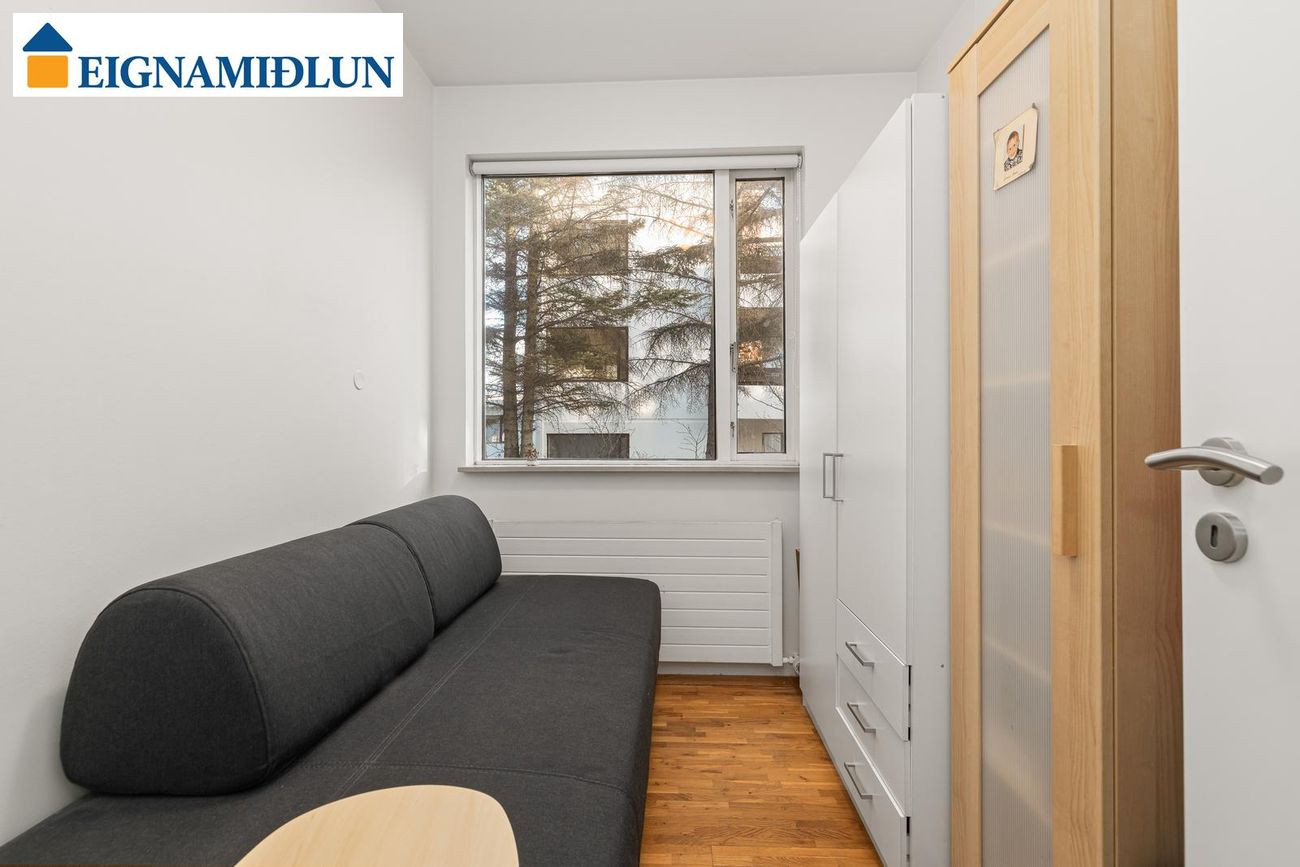 Hagamelur 48, 107 Reykjavík