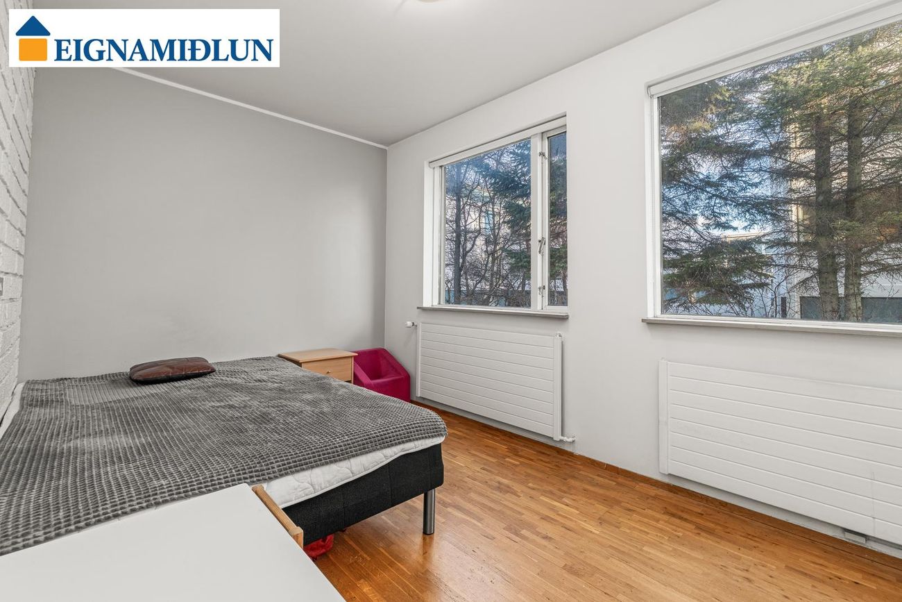 Hagamelur 48, 107 Reykjavík