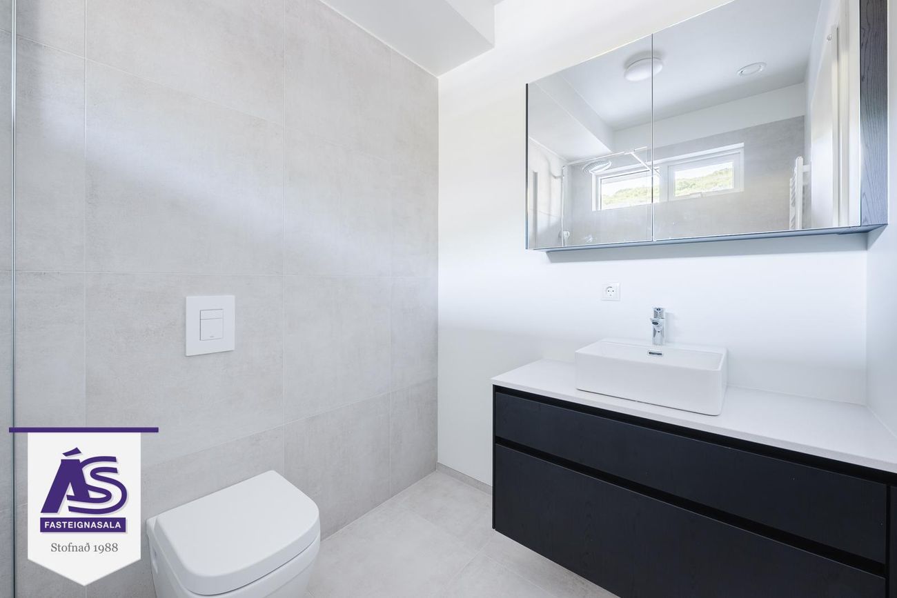 Baughamar 3 - 0305, 221 Hafnarfjörður