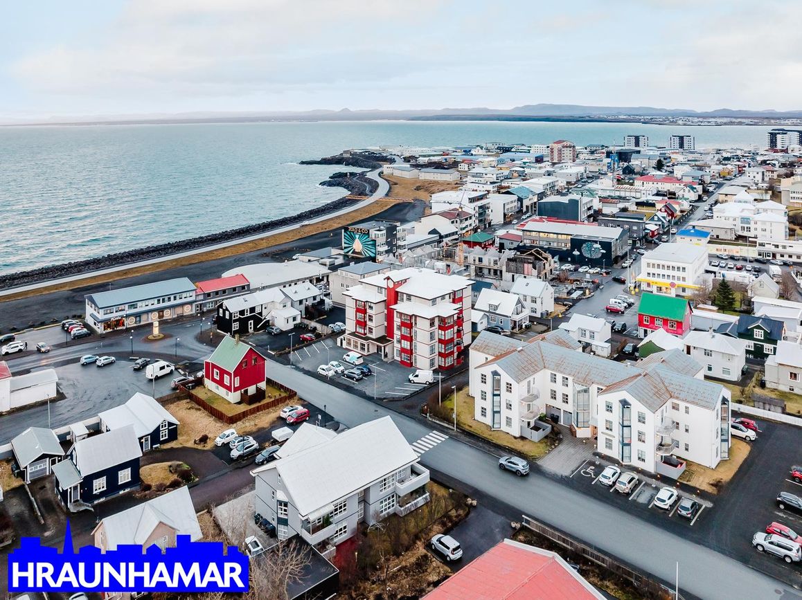 Aðalgata 1, 230 Reykjanesbær