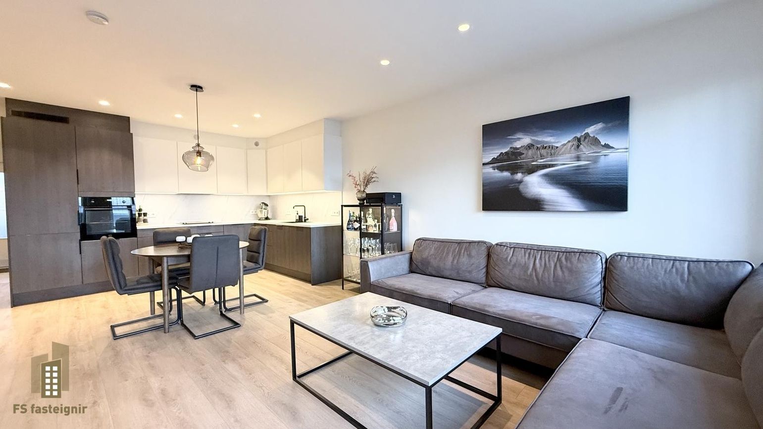 Víðihlíð 7, 604 Akureyri