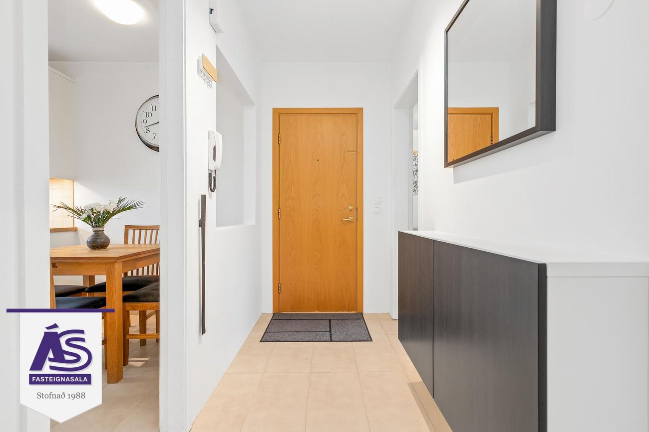 Suðurbraut 8 - 0202, 220 Hafnarfjörður