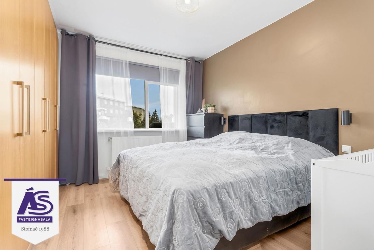 Suðurbraut 8 - 0202, 220 Hafnarfjörður