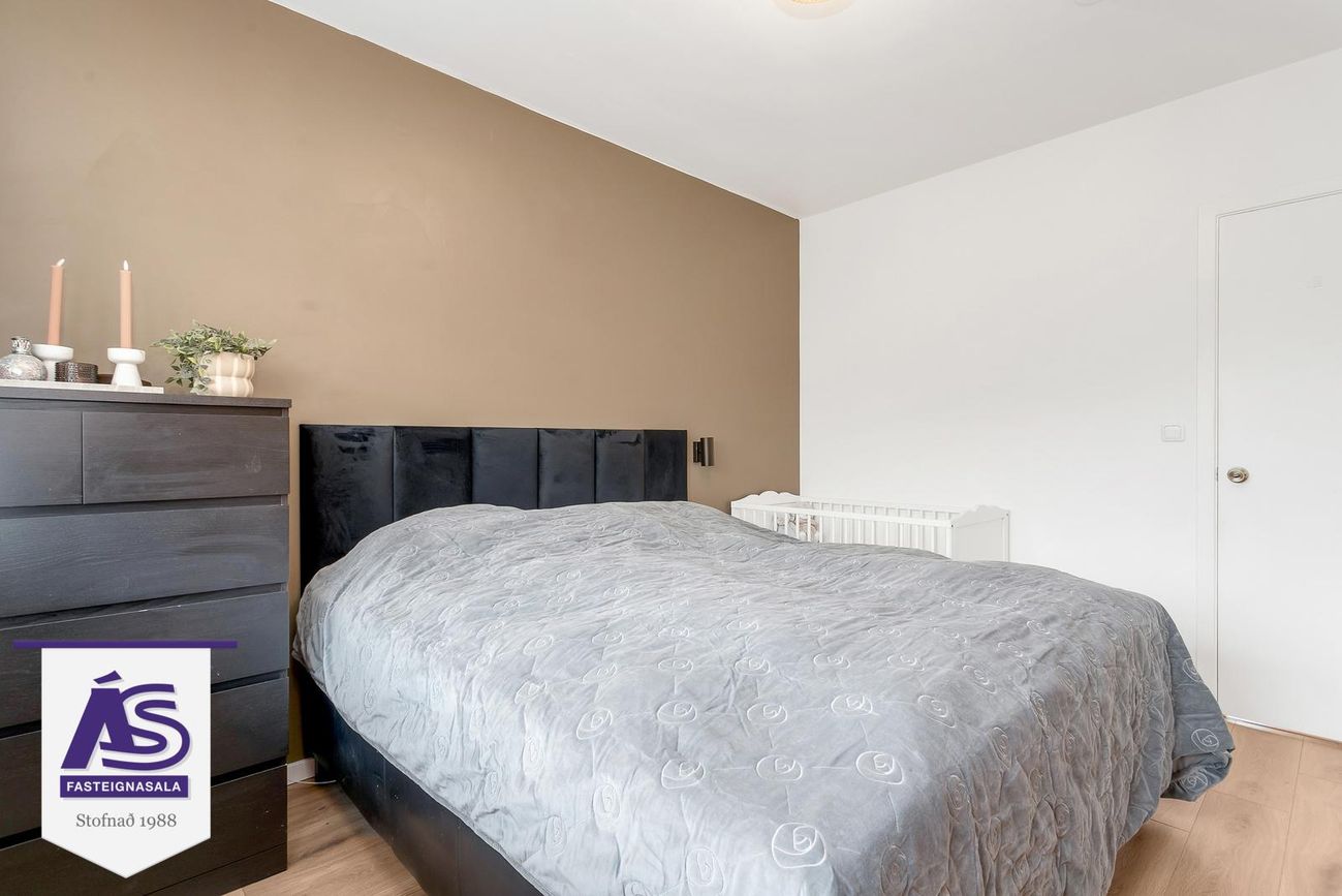 Suðurbraut 8 - 0202, 220 Hafnarfjörður