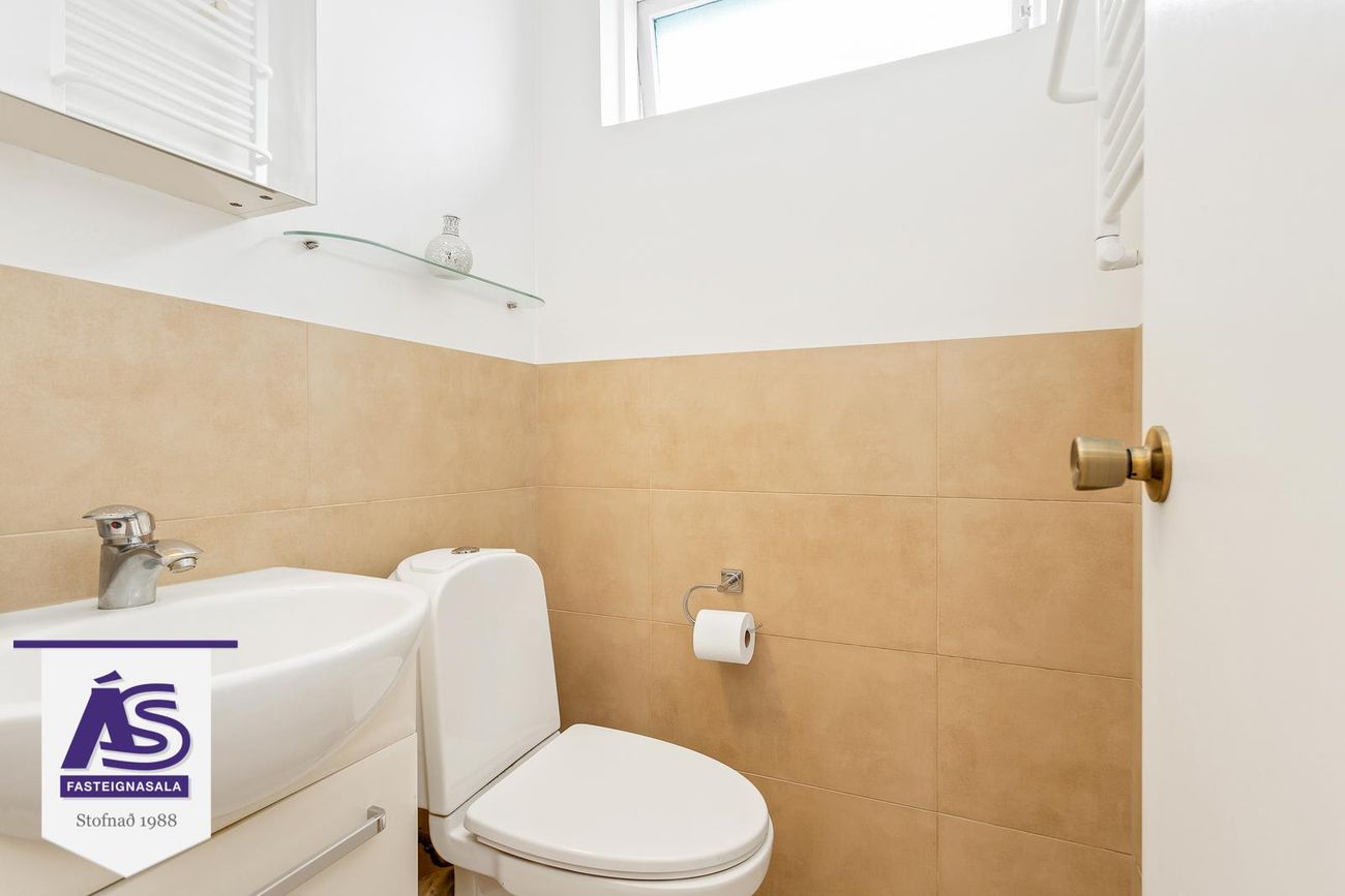 Suðurbraut 8 - 0202, 220 Hafnarfjörður