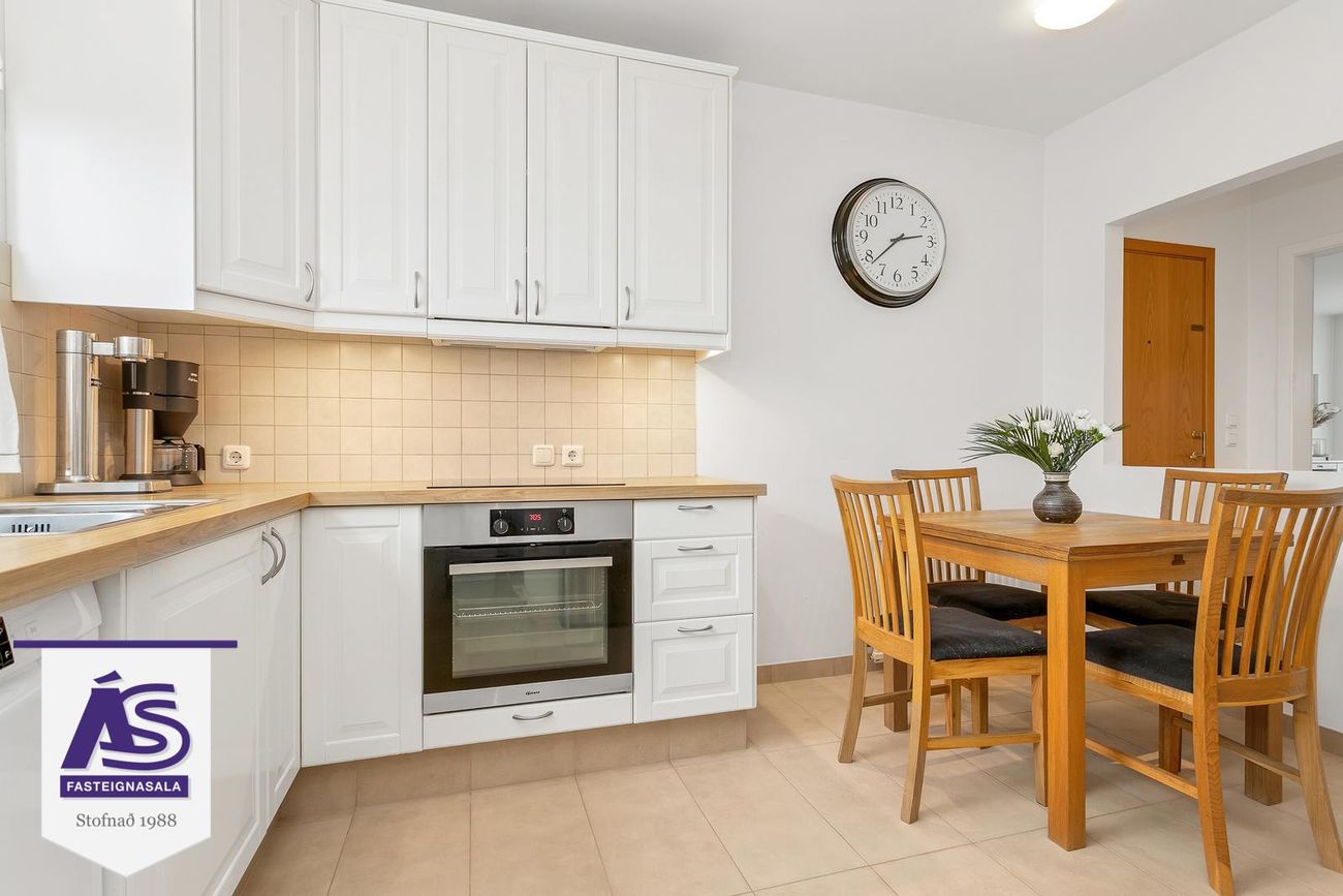 Suðurbraut 8 - 0202, 220 Hafnarfjörður