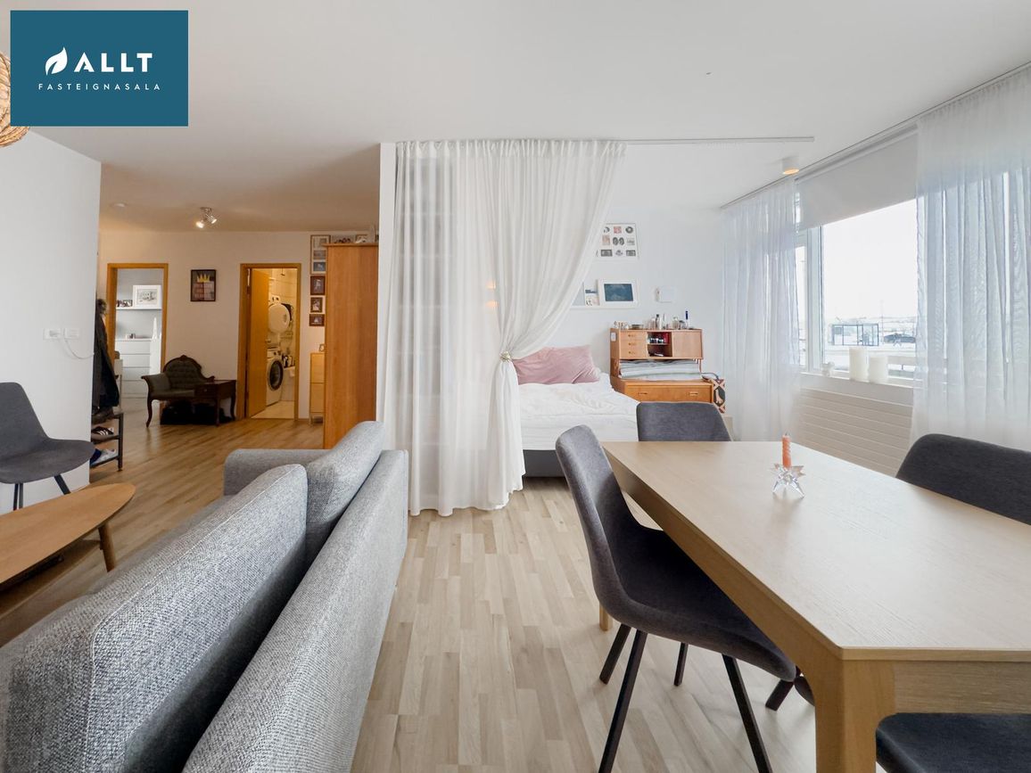 Hringbraut 136 - 0101, 230 Reykjanesbær