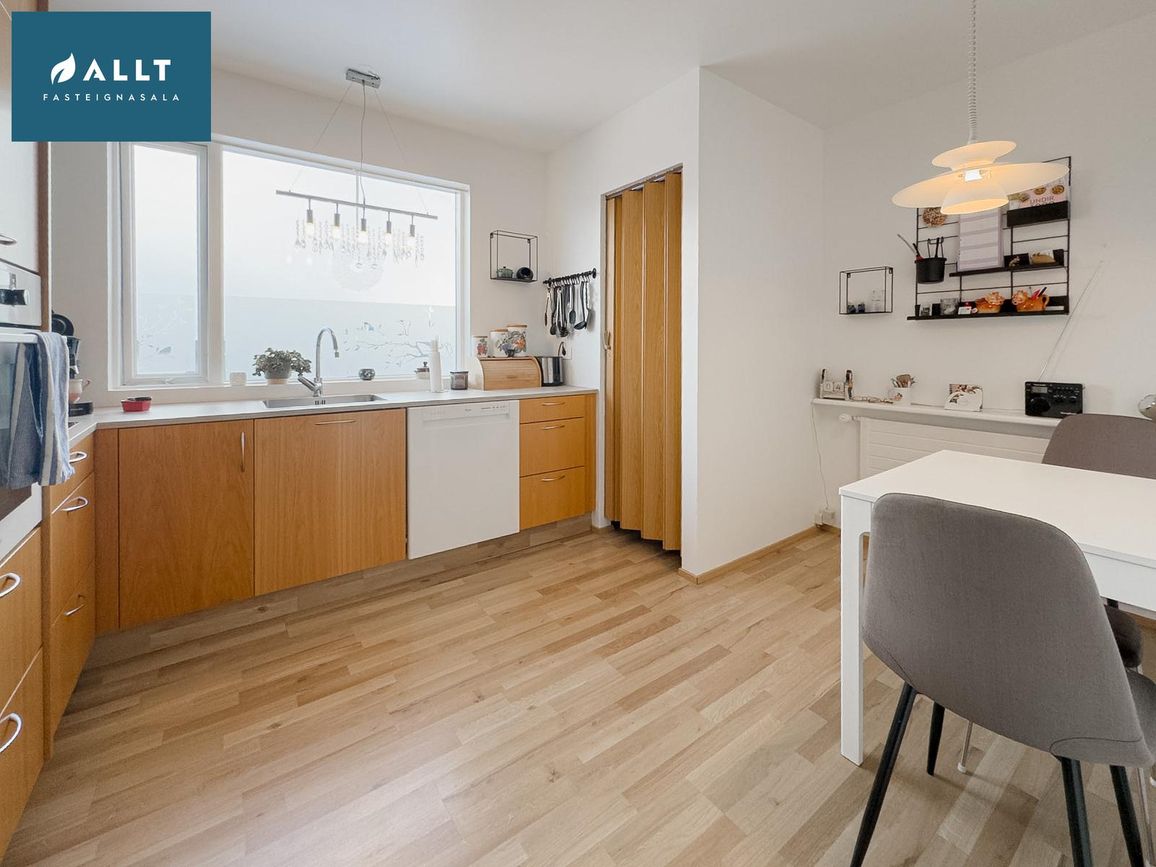 Hringbraut 136 - 0101, 230 Reykjanesbær