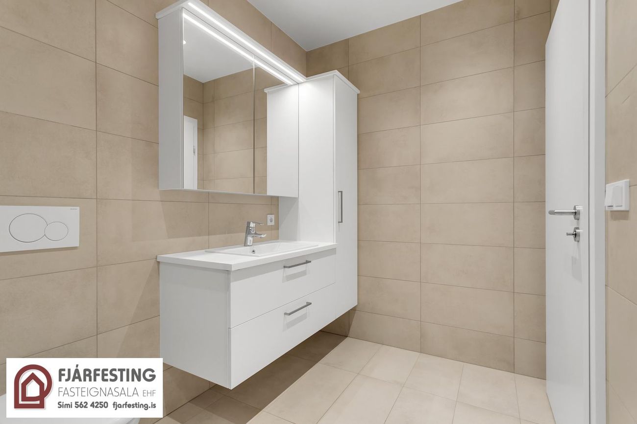 Naustavör 11, 200 Kópavogur