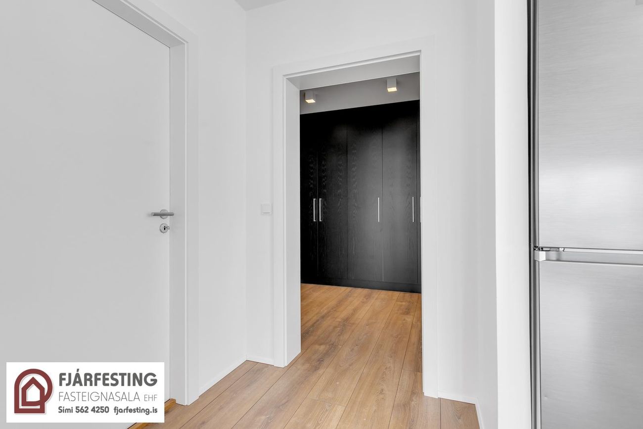 Naustavör 11, 200 Kópavogur