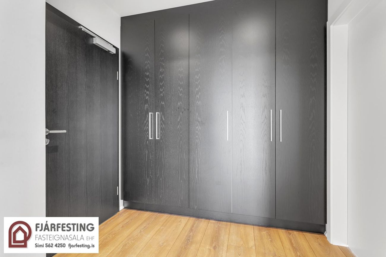 Naustavör 11, 200 Kópavogur