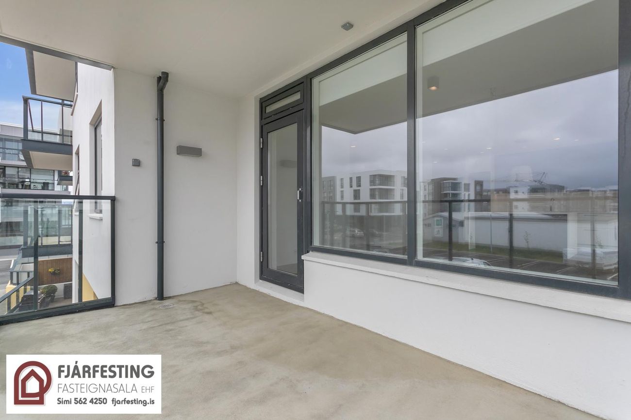 Naustavör 11, 200 Kópavogur