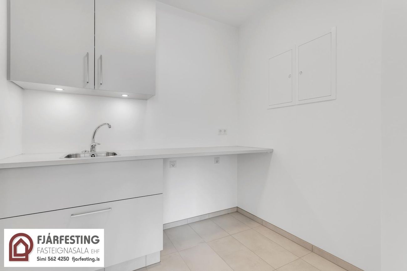 Naustavör 11, 200 Kópavogur