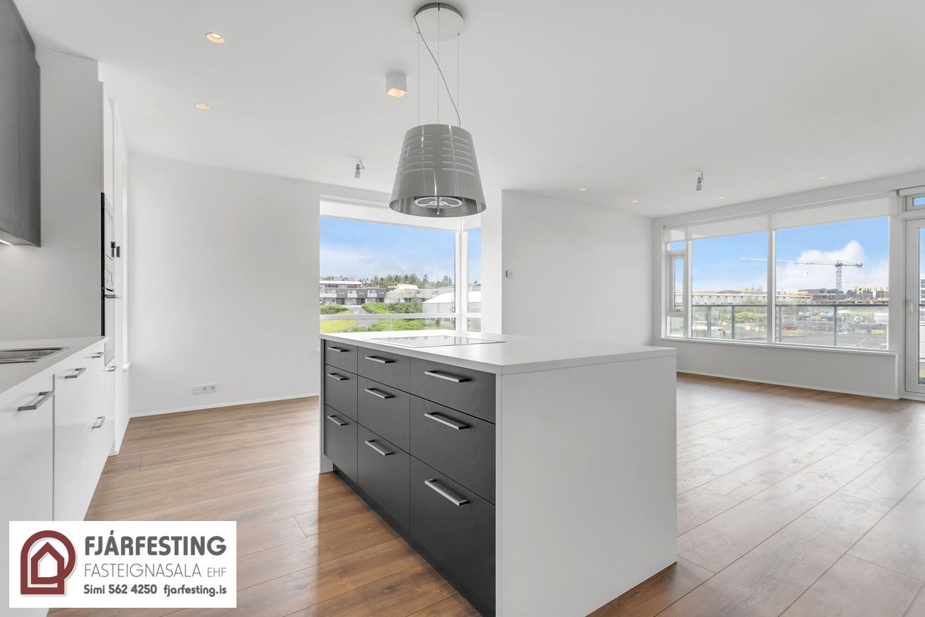 Naustavör 11, 200 Kópavogur