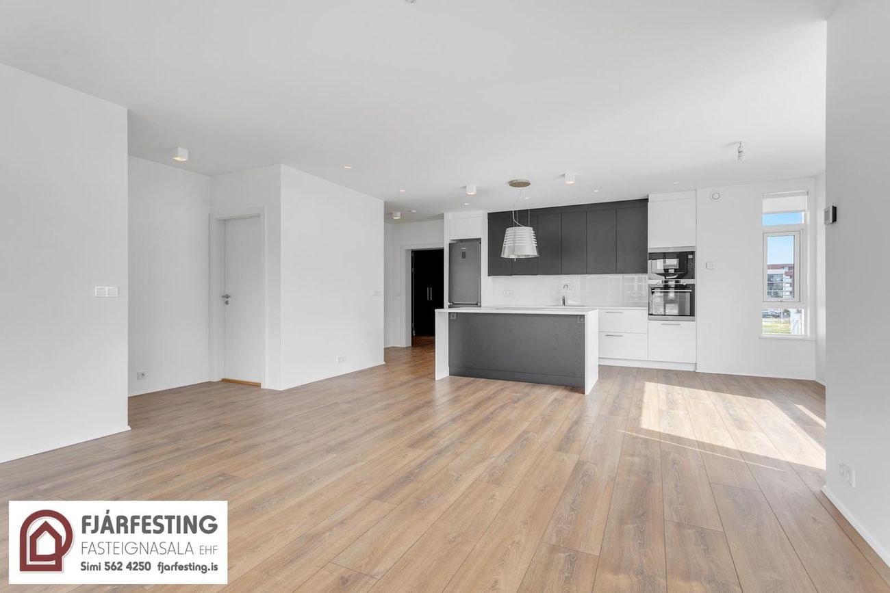 Naustavör 11, 200 Kópavogur