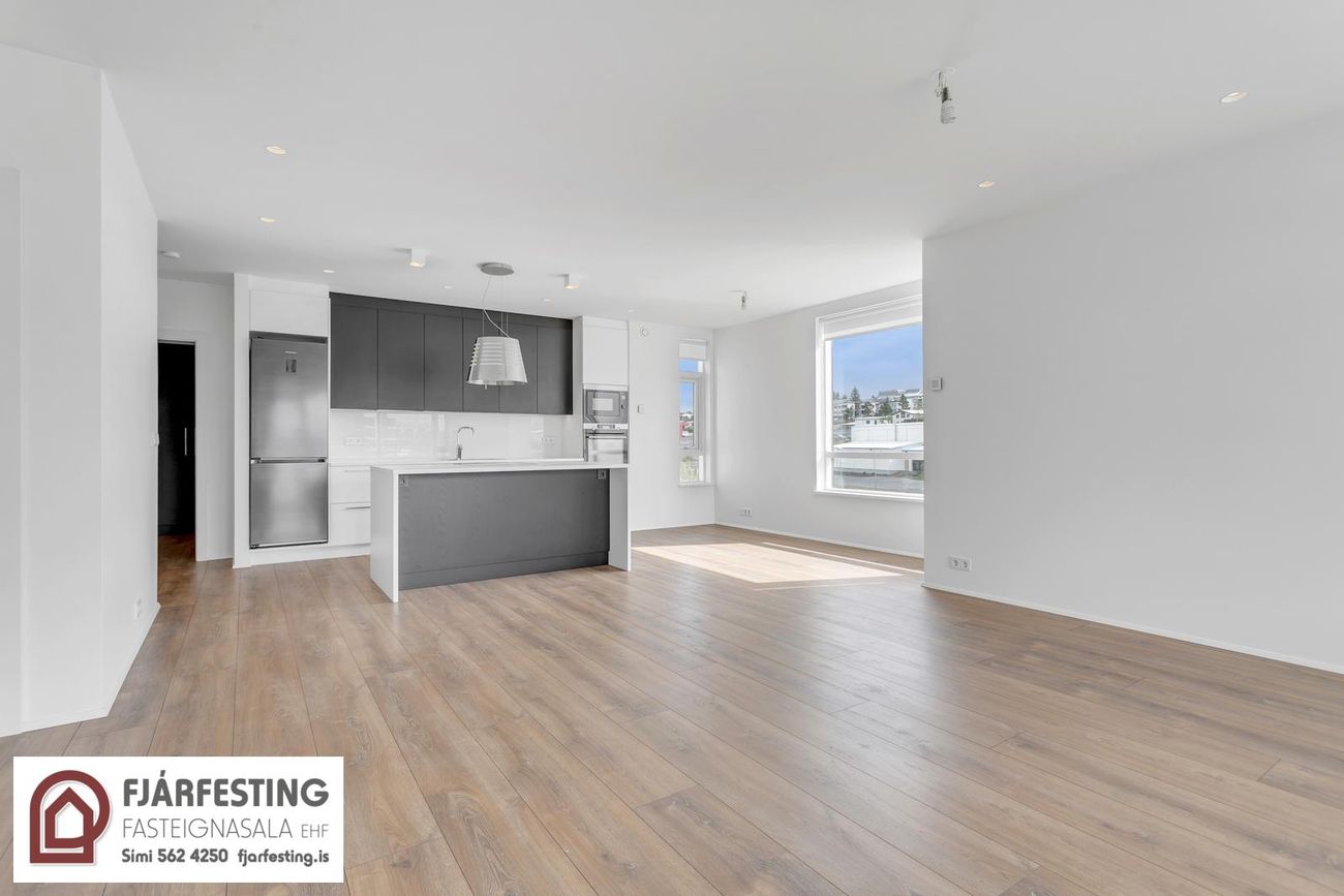 Naustavör 11, 200 Kópavogur