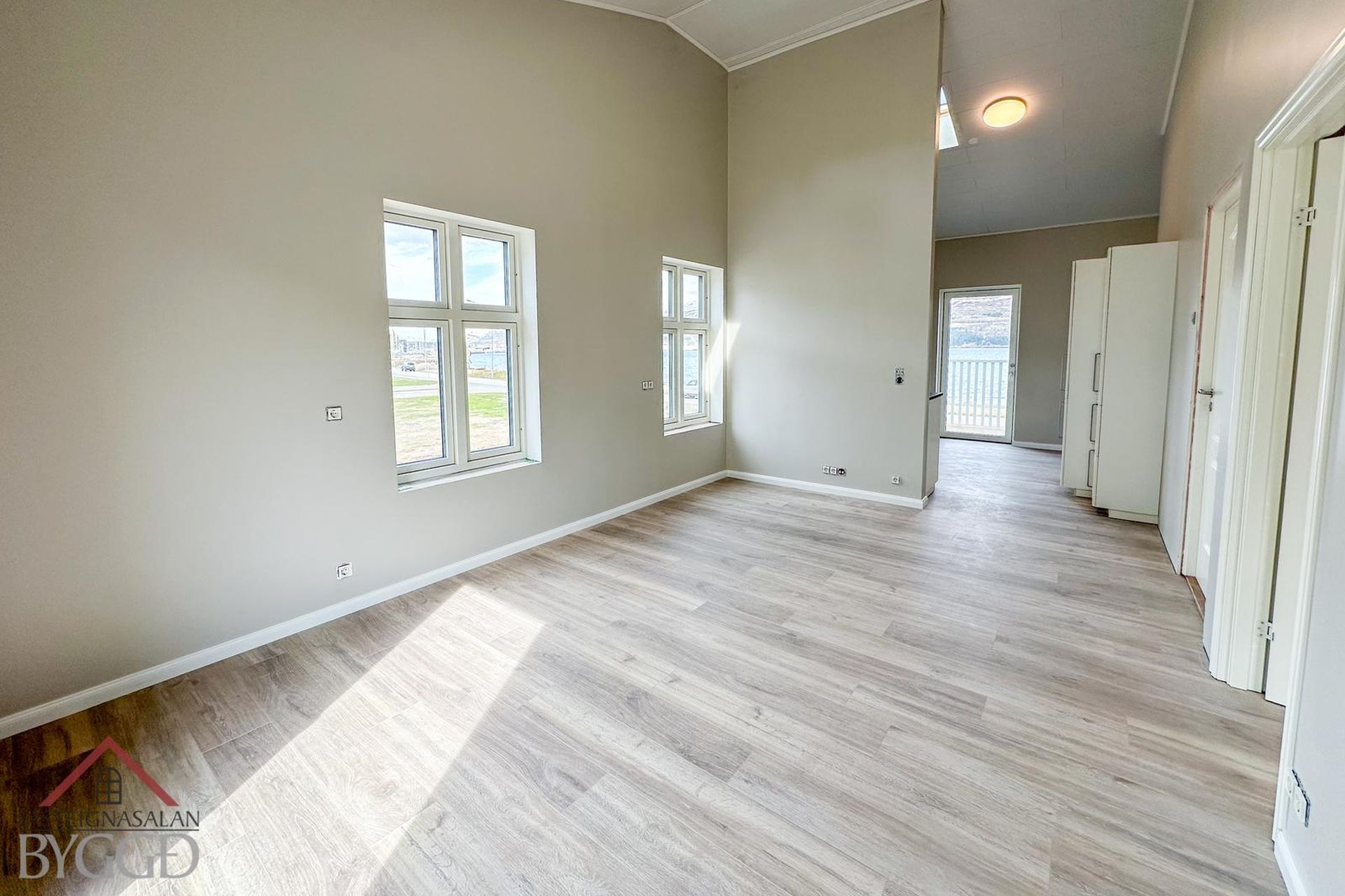 Hafnarstræti 34, 600 Akureyri
