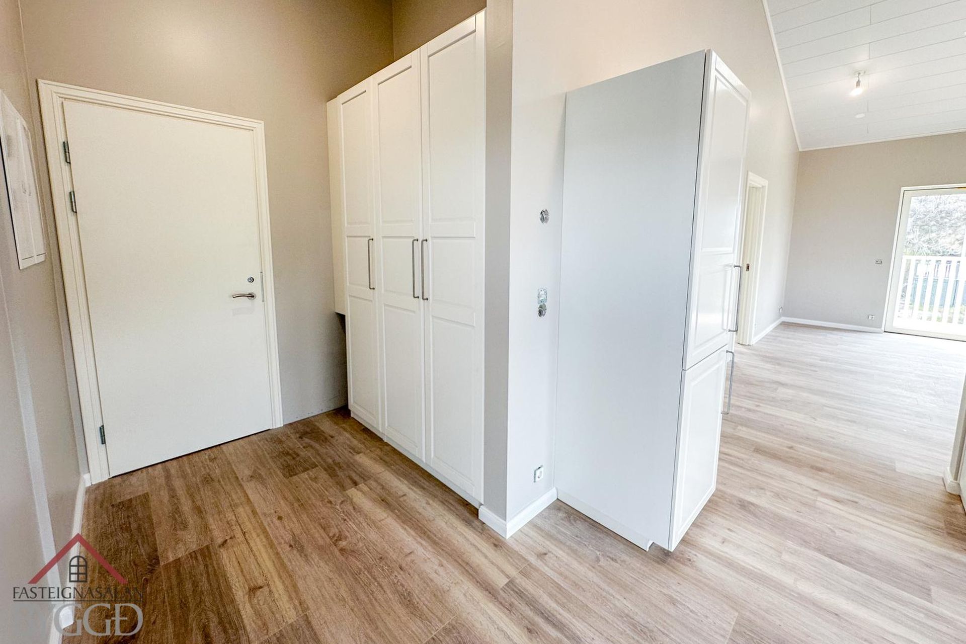 Hafnarstræti 34, 600 Akureyri