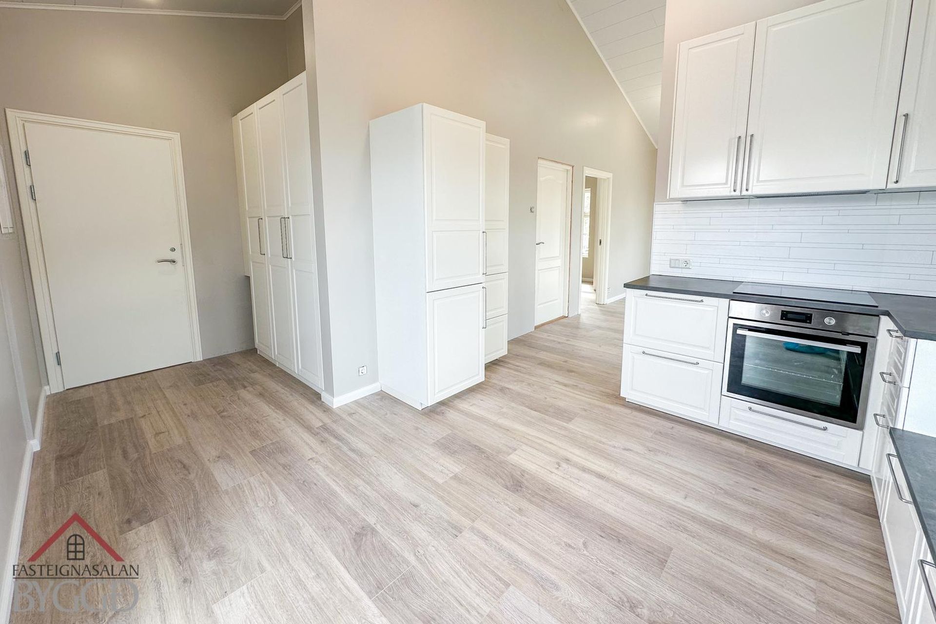 Hafnarstræti 34, 600 Akureyri