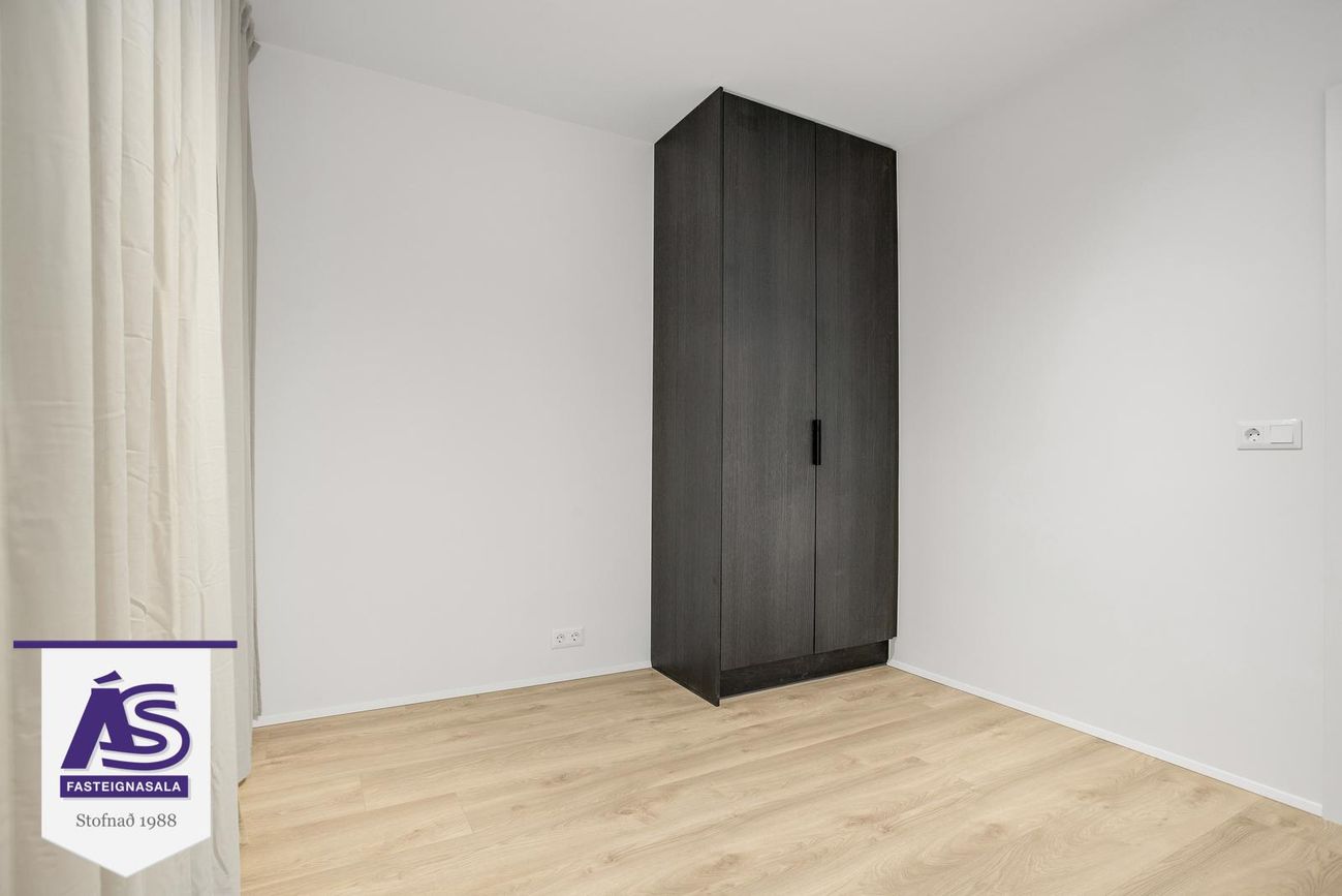 Hringhamar 25, 221 Hafnarfjörður