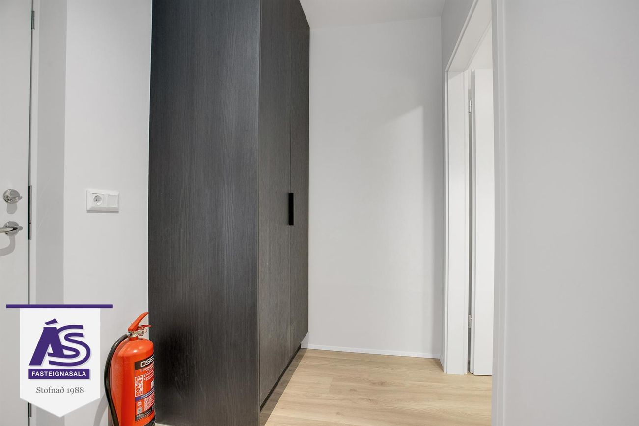 Hringhamar 25, 221 Hafnarfjörður