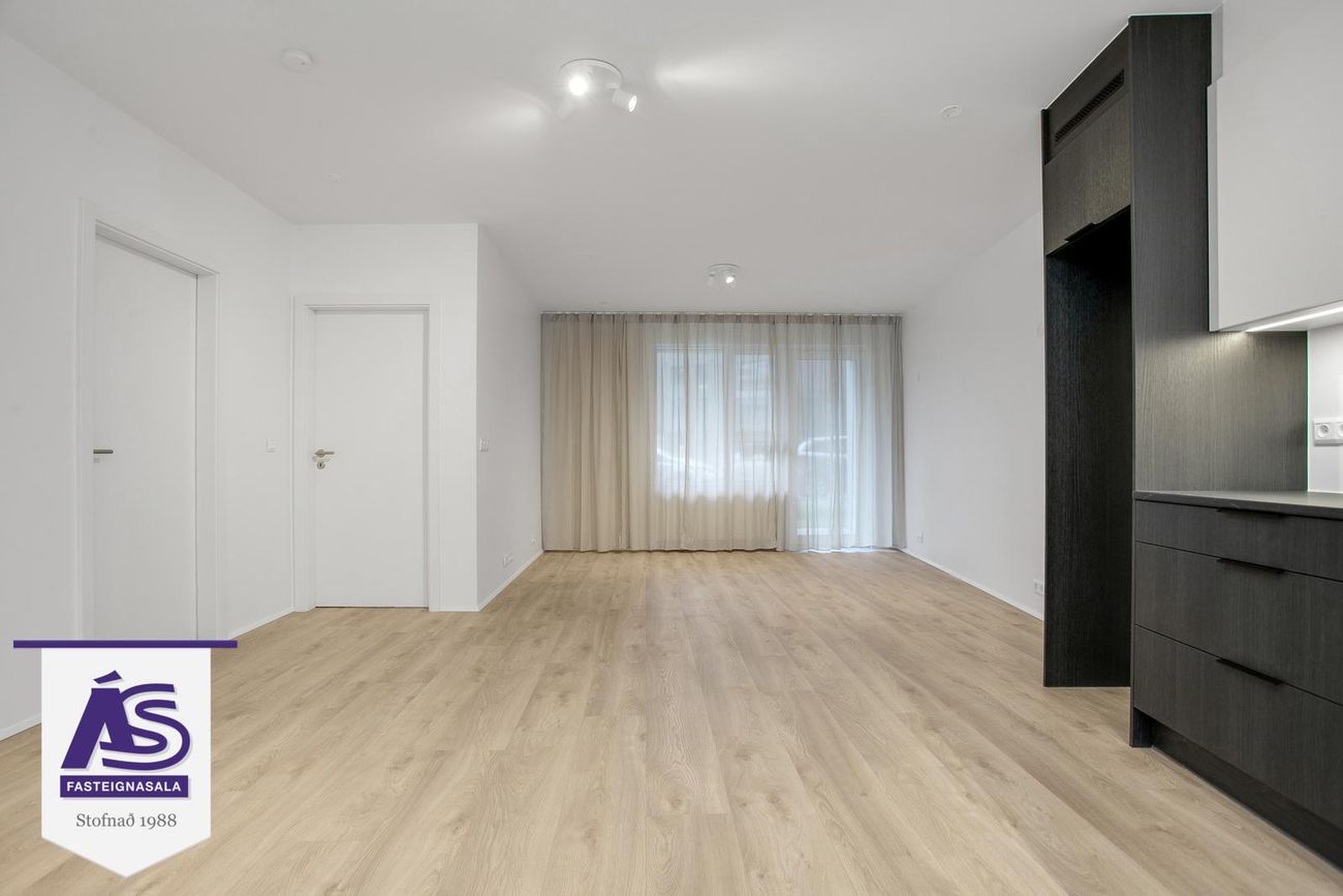 Hringhamar 25, 221 Hafnarfjörður