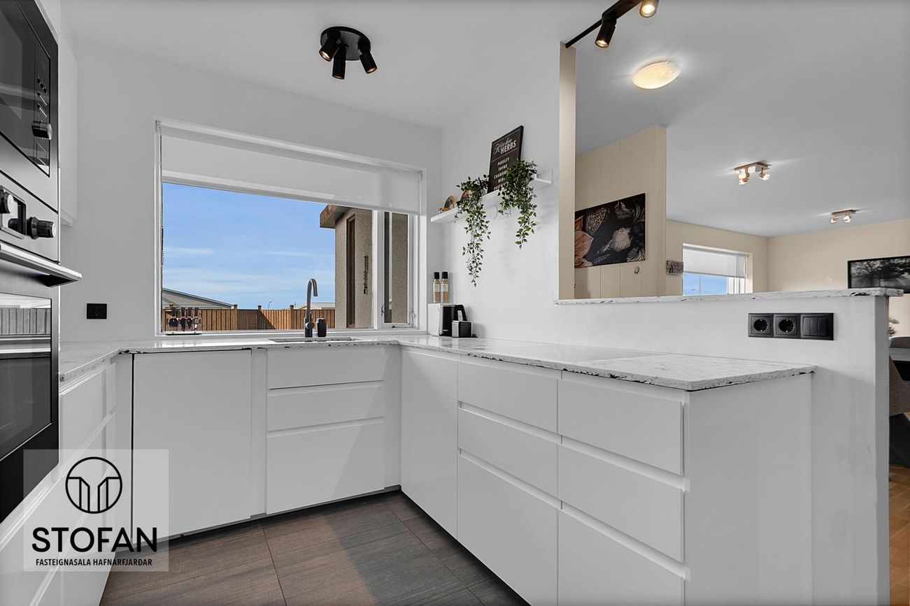 Móabarð 10B, 220 Hafnarfjörður