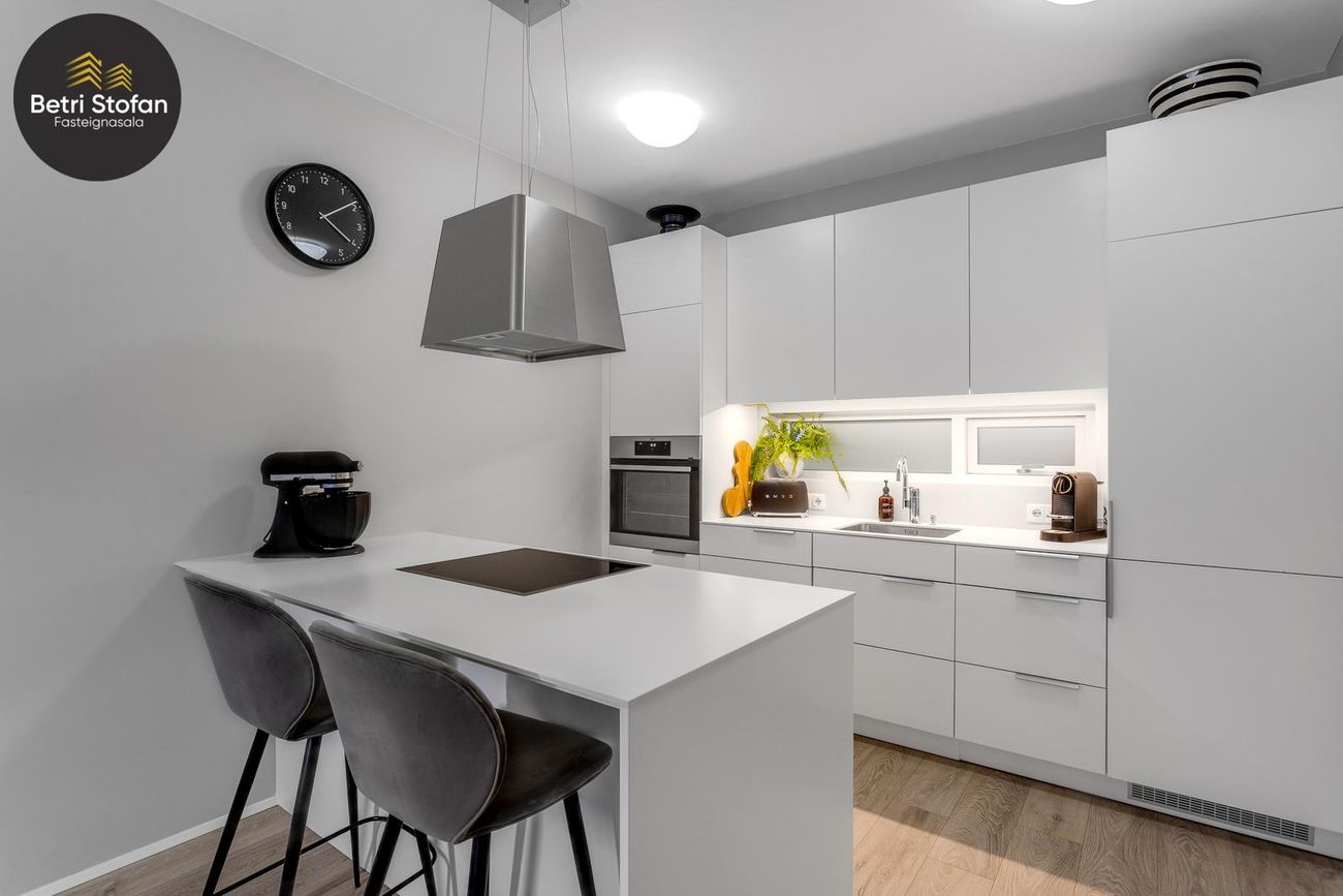 Hafnarbraut 12E, 200 Kópavogur