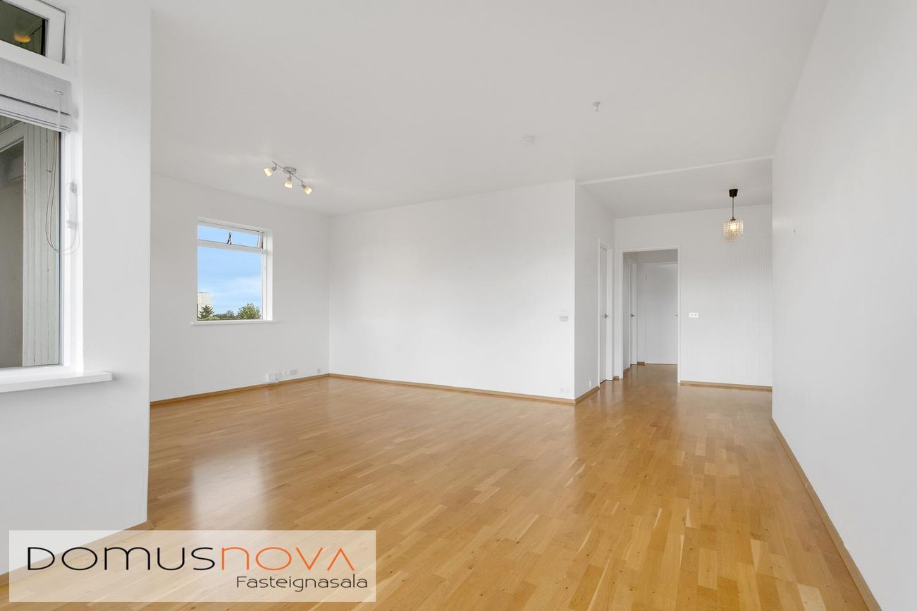 Listabraut 5, 103 Reykjavík