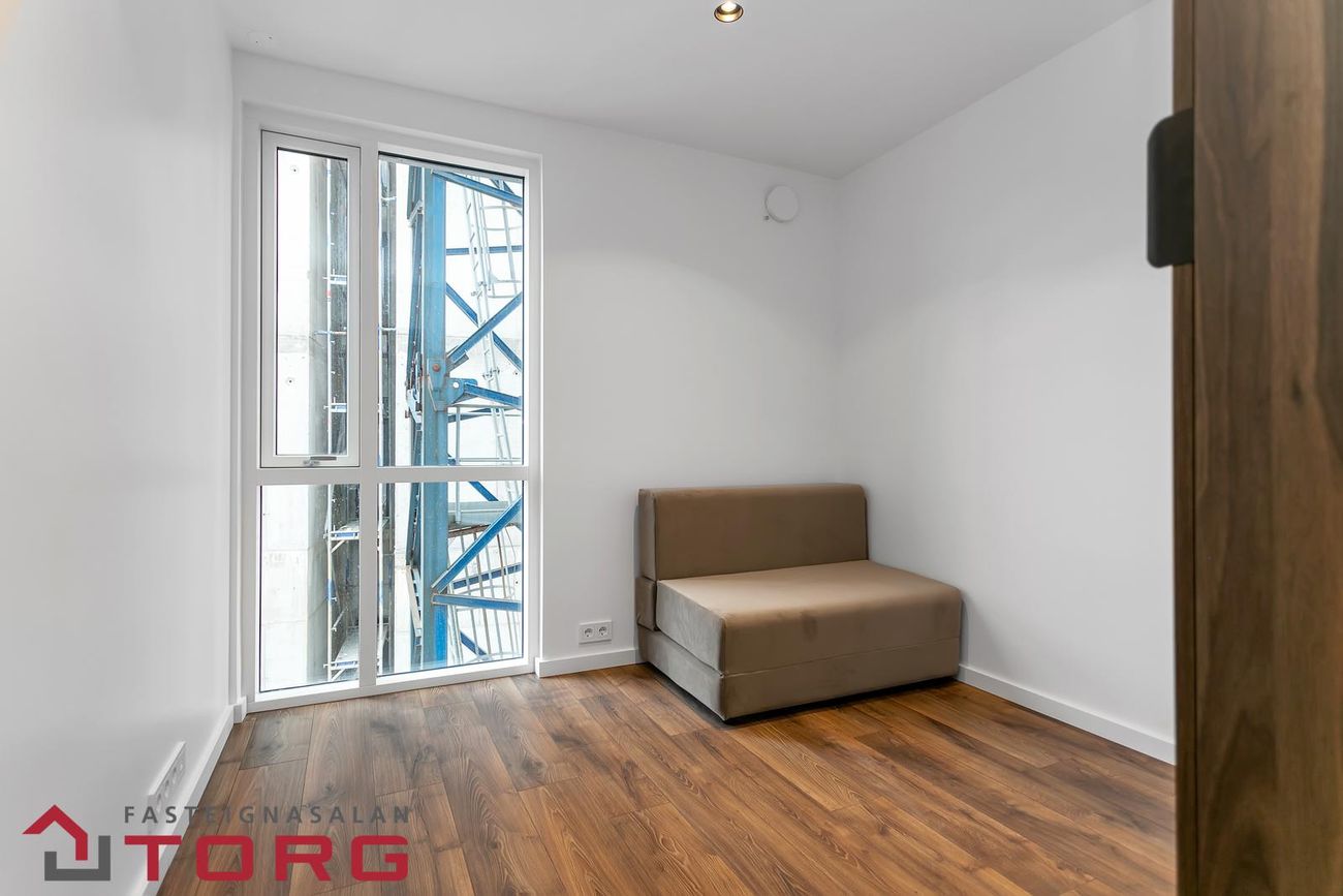 Grensásvegur 1F - 0303, 108 Reykjavík