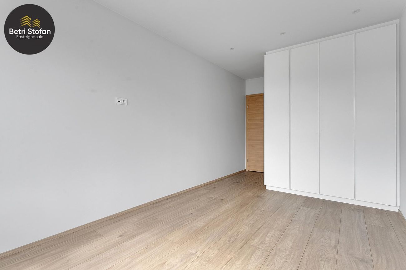 Hlíðarfótur 21A, 102 Reykjavík