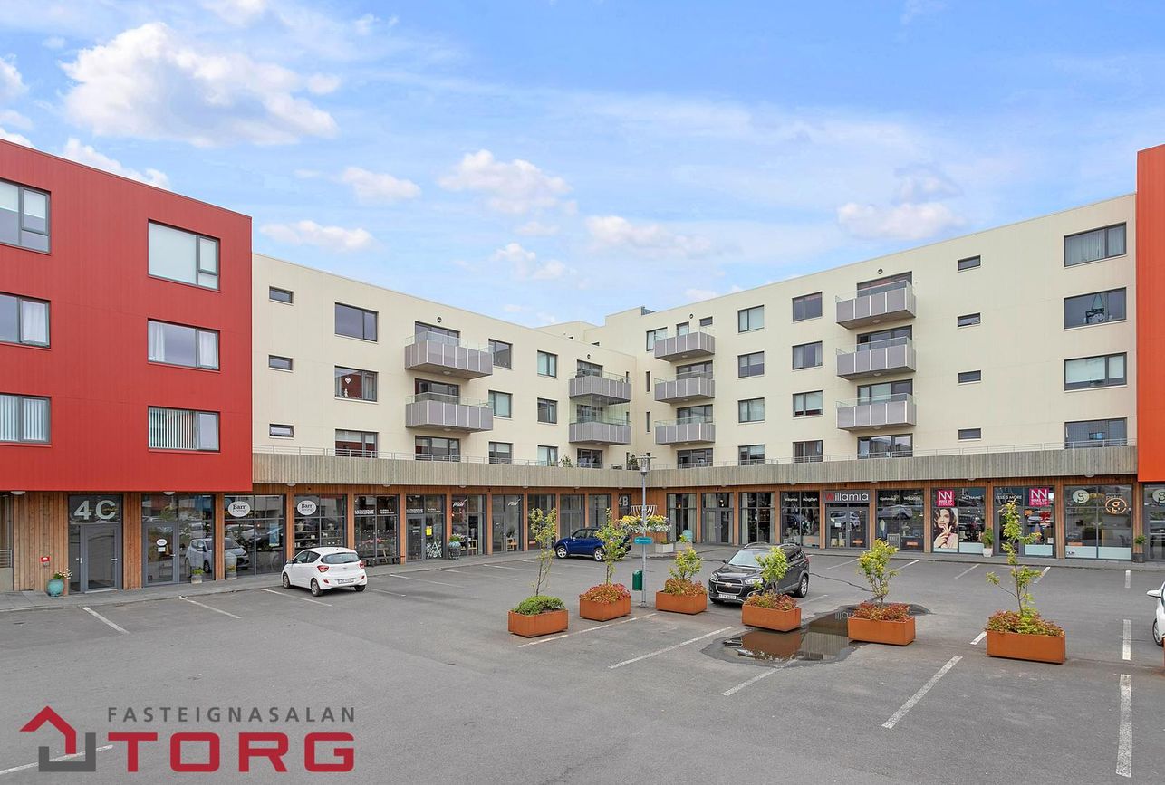 Garðatorg 4b, 210 Garðabær
