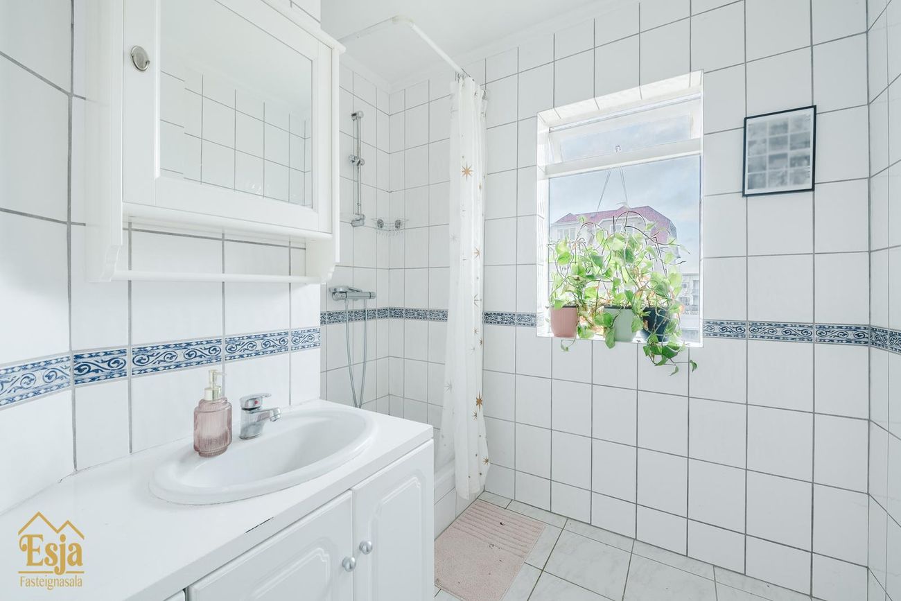 Hraunteigur 15, 105 Reykjavík