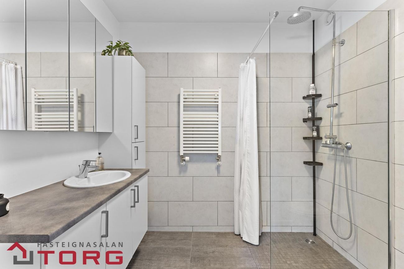 Vallakór 6A, 203 Kópavogur