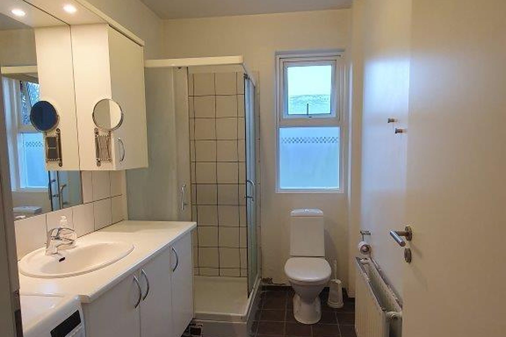 Hafnarstræti 30, 600 Akureyri