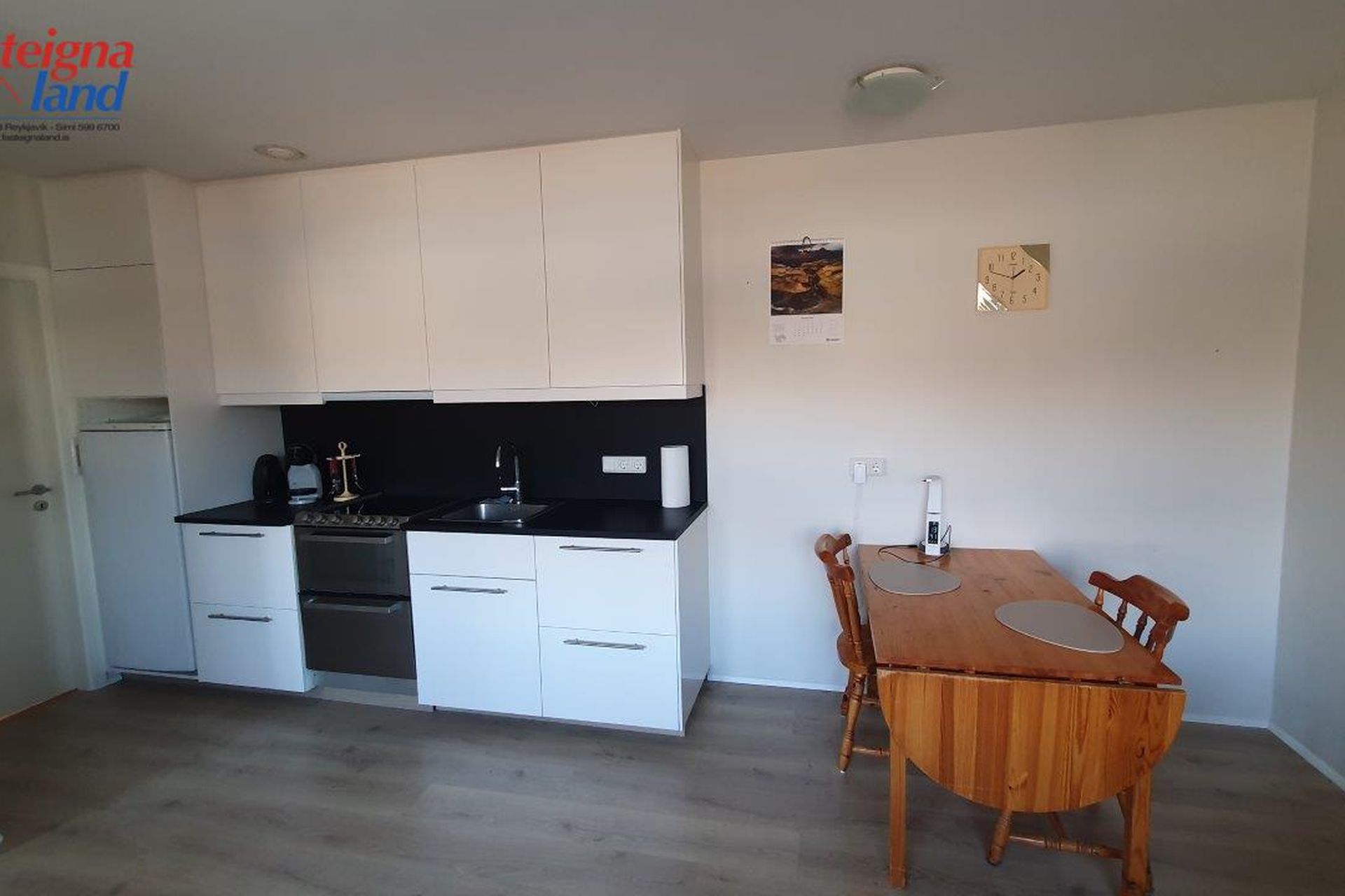 Hafnarstræti 30, 600 Akureyri