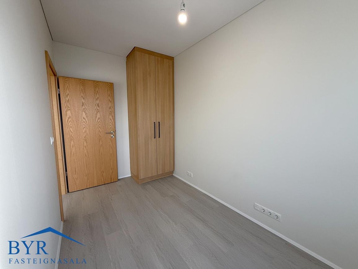 Sólbakki 2F, 740 Fjarða