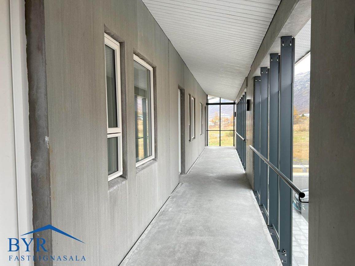 Sólbakki 2F, 740 Fjarða