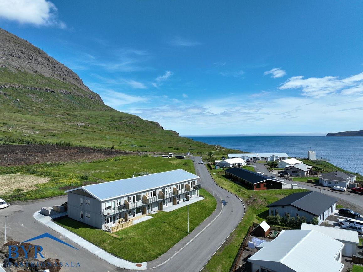 Sólbakki 2F, 740 Fjarða