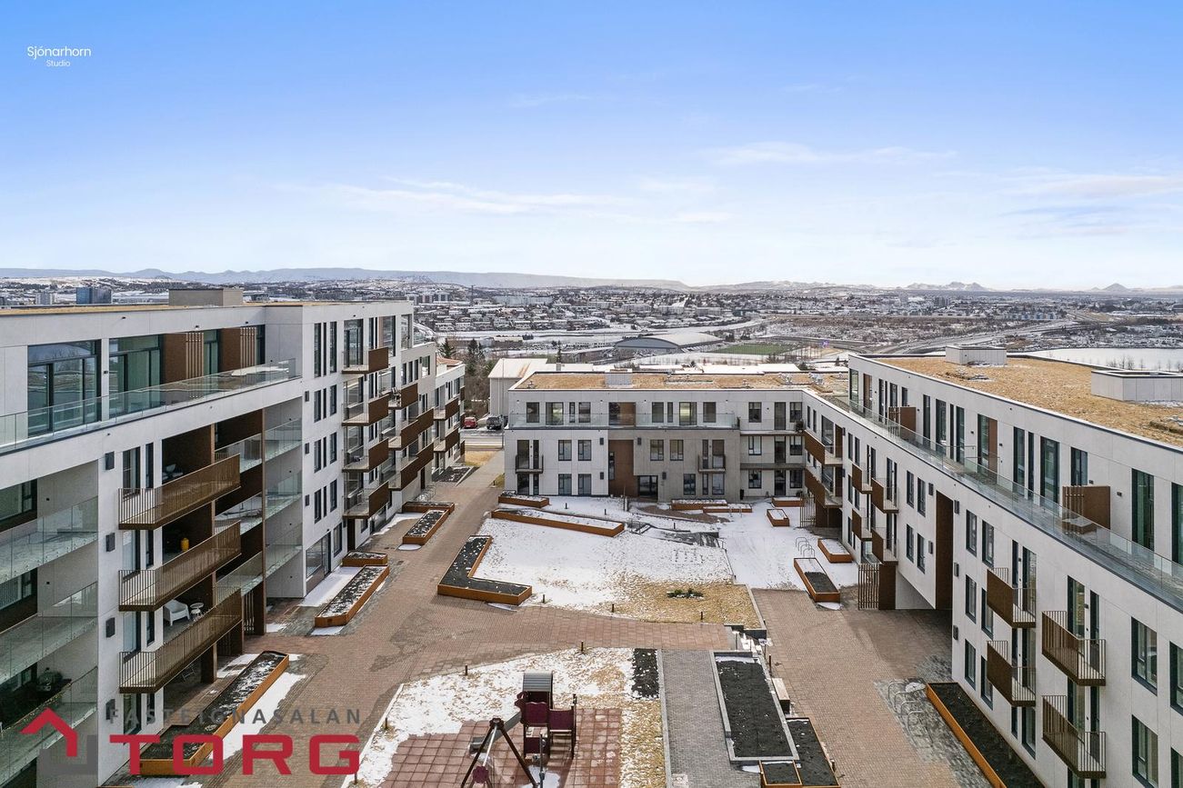 Skólatröð 8, 200 Kópavogur