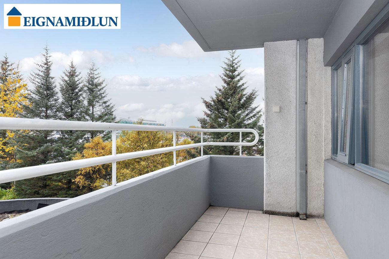 Hvassaleiti 56, 103 Reykjavík