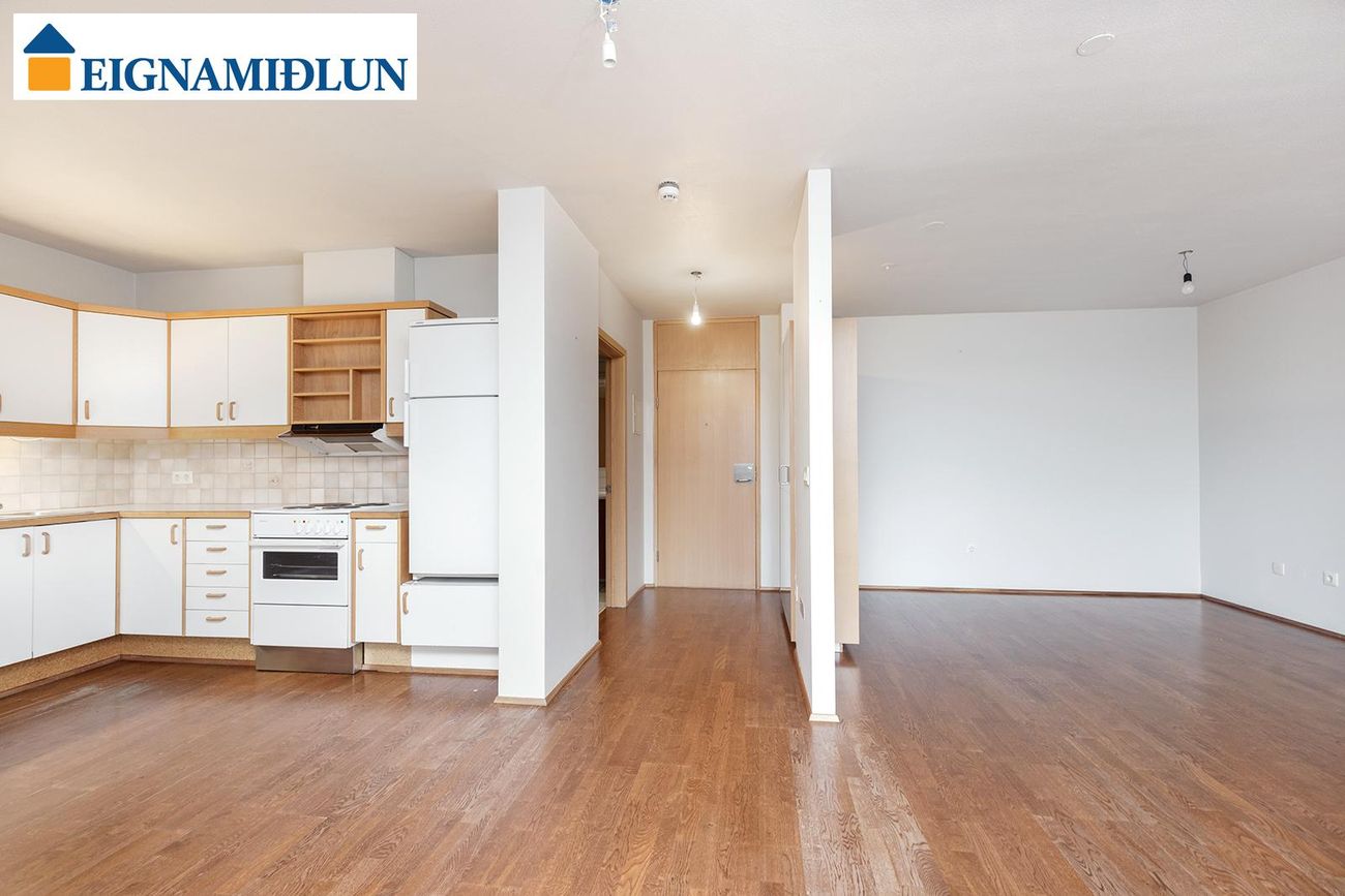 Hvassaleiti 56, 103 Reykjavík